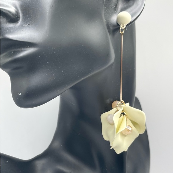 Shashi Petunia Cream Bloom Drop Earrings - Picture 2 of 4